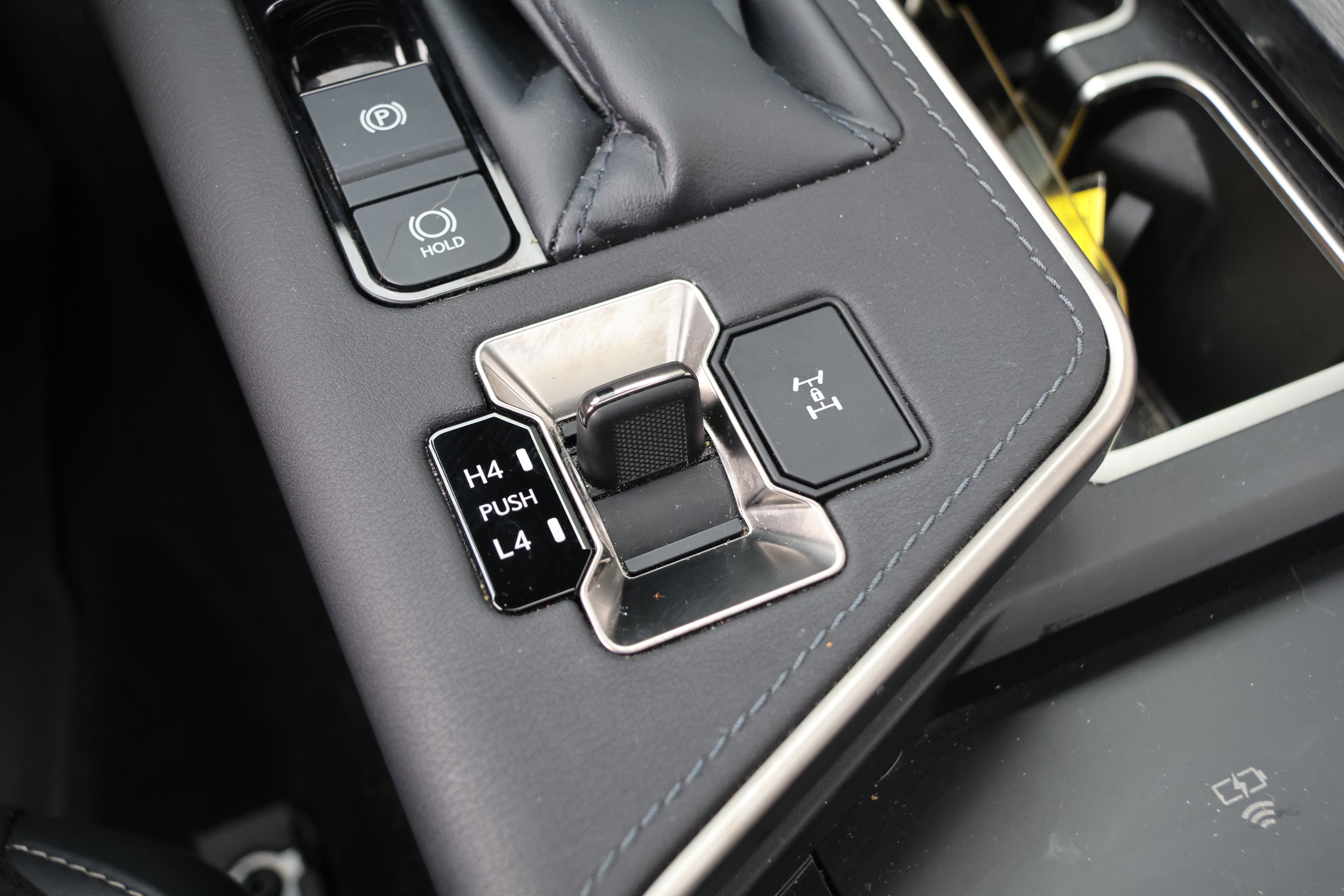 Used 2024 Lexus GX 550 w/ Accessory Package (2T) AWD/4WD image 27