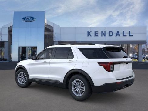 Used 2026 Ford Explorer Active AWD/4WD image 4