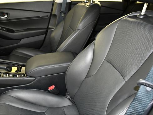 Certified 2025 Honda Accord Touring image 39