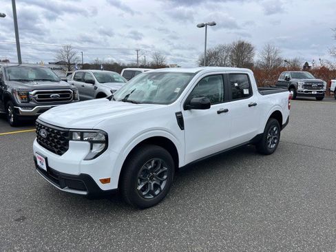 New 2025 Ford Maverick XLT w/ Equipment Group 301A image 3