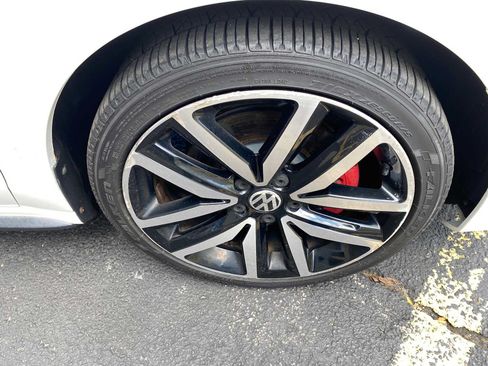 Used 2013 Volkswagen Jetta GLI Autobahn FWD image 34