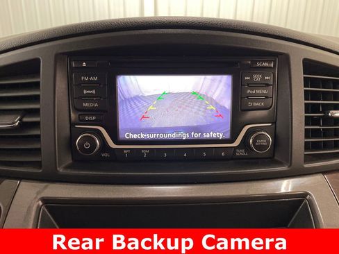 Used 2016 Nissan Quest SV w/ Leather Package FWD image 3