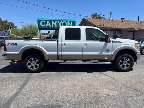 Used 2012 Ford F250 Lariat w/ Lariat Interior Pkg AWD/4WD image 2