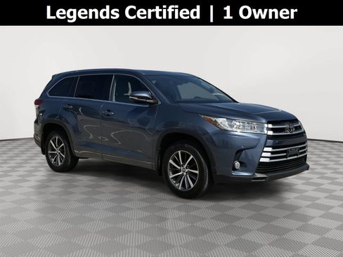 Used 2017 Toyota Highlander XLE w/ Carpet Mat Package AWD/4WD image 1