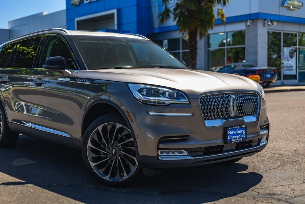 Used 2020 Lincoln Aviator Reserve w/ Equipment Group 202A AWD/4WD image 3