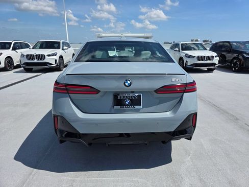 Used 2027 BMW 530i RWD image 5
