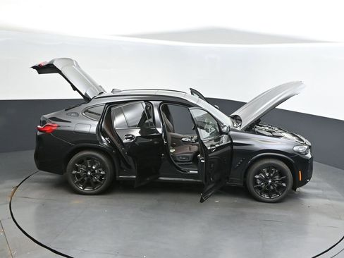 New 2025 BMW X4 xDrive30i image 49