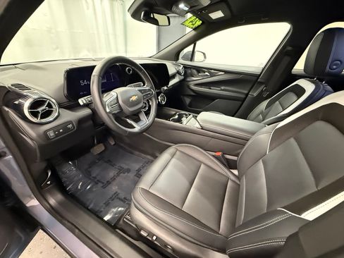 Used 2024 Chevrolet Blazer EV LT AWD/4WD image 12