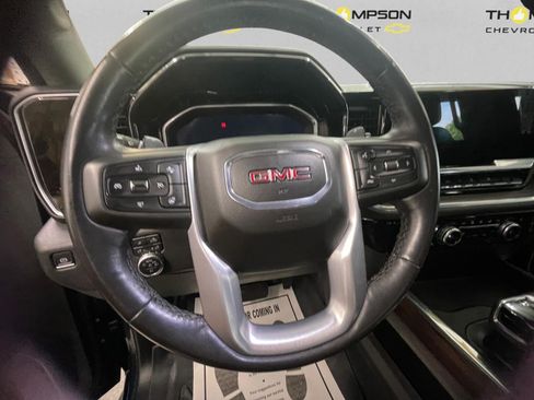Used 2022 GMC Sierra 1500 SLT w/ SLT Convenience Package AWD/4WD image 12