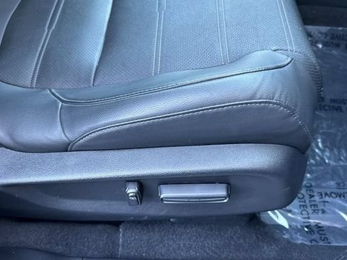 Used 2020 Honda CR-V Touring image 23