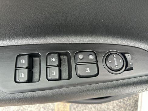 Certified 2023 Kia Rio S FWD image 15
