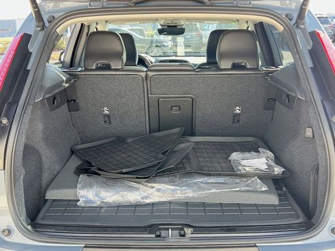 Certified 2023 Volvo XC40 B5 Plus w/ Protection Package Premier image 25