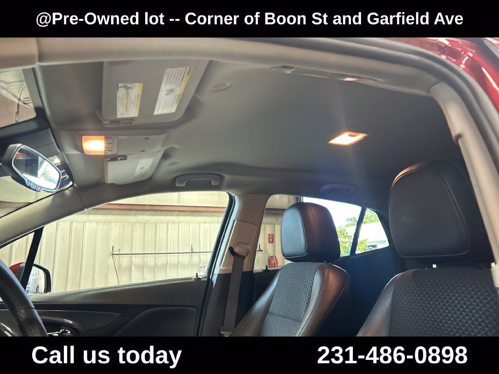 Used 2022 Buick Encore Preferred w/ Safety Package II AWD/4WD image 13