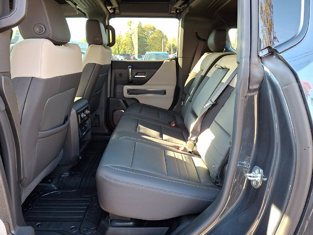 Used 2026 GMC Hummer EV SUV w/ LPO, Dark Essentials Package AWD/4WD image 10