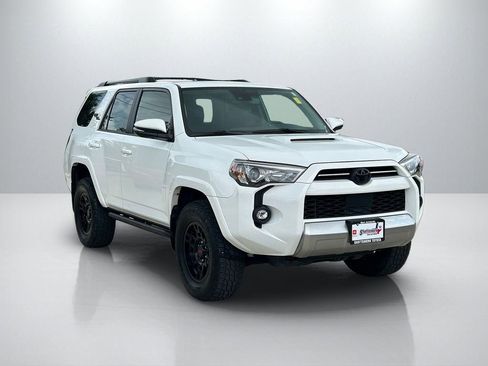 Used 2023 Toyota 4Runner TRD Off-Road Premium AWD/4WD image 3
