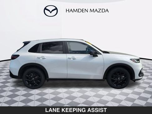 Used 2025 Honda HR-V Sport image 2