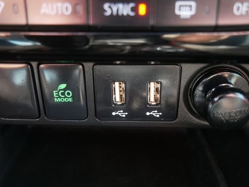 Used 2024 Mitsubishi Eclipse Cross SEL AWD/4WD image 27