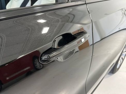 Used 2023 Cadillac XT4 Sport image 9