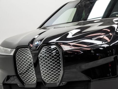 Used 2024 BMW iX xDrive50 w/ Convenience Package image 2