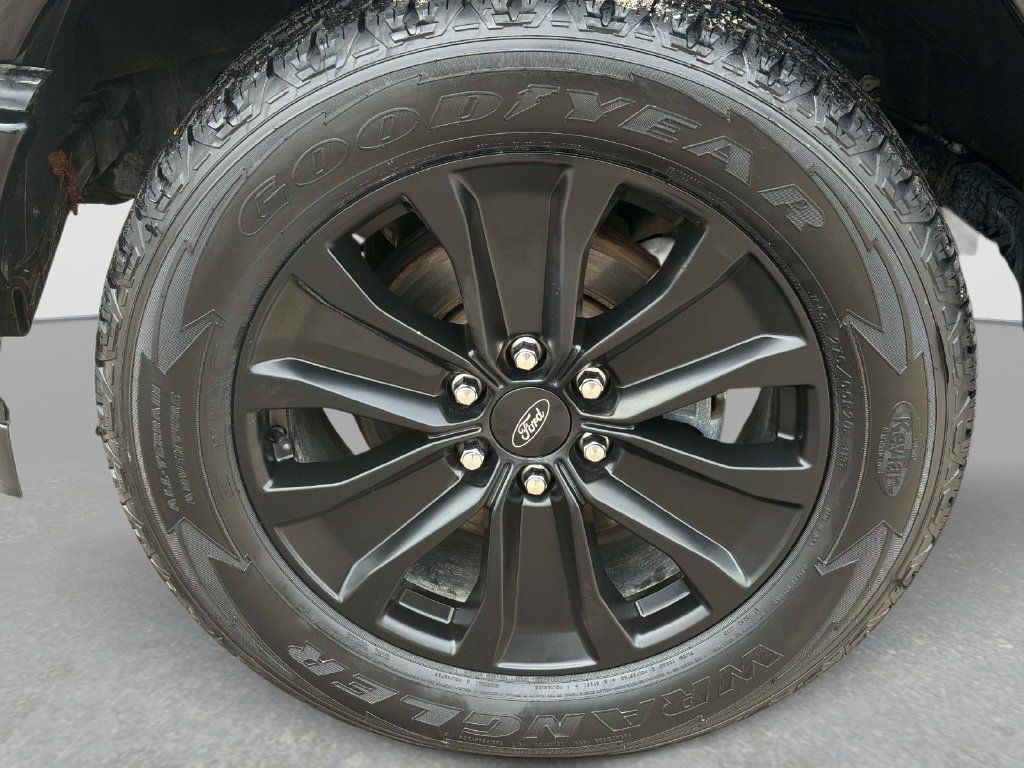 Used 2020 Ford F150 XLT w/ Equipment Group 302A Luxury AWD/4WD image 12