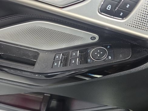 Used 2023 Ford Explorer Platinum w/ Technology Package AWD/4WD image 27