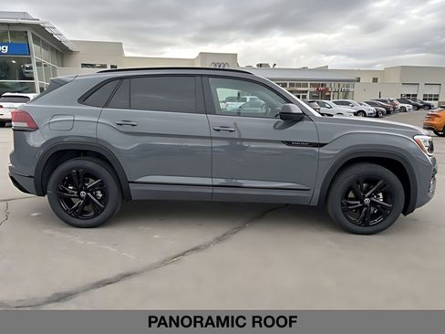New 2026 Volkswagen Atlas Cross Sport SEL R-Line image 2