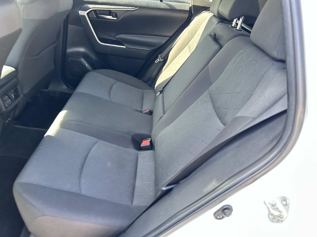 Used 2022 Toyota RAV4 XLE AWD/4WD image 20