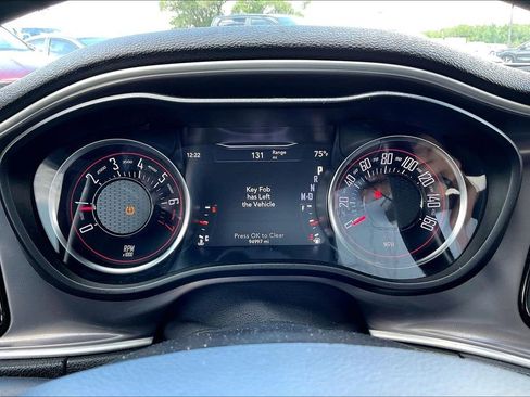 Used 2021 Dodge Challenger SXT image 10