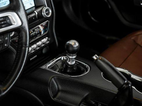 Used 2016 Ford Mustang Premium RWD image 20