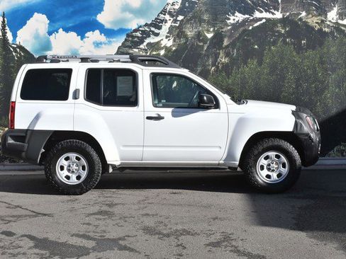 Used 2014 Nissan Xterra X image 2