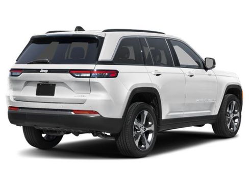 New 2026 Jeep Grand Cherokee Summit image 14
