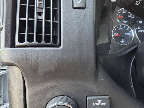 Used 2019 Chevrolet Express 2500 Extended w/ Driver Convenience Package RWD image 17