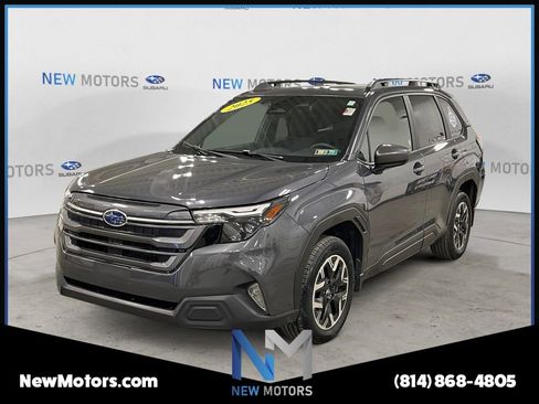 Certified 2025 Subaru Forester Premium AWD/4WD image 1