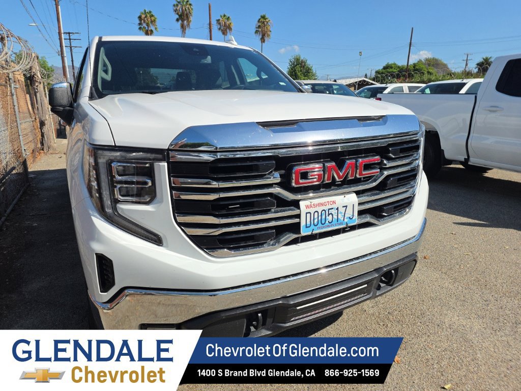 Used 2025 GMC Sierra 1500 SLT AWD/4WD image 9