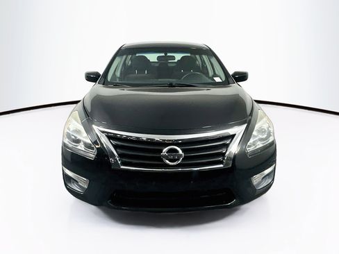 Used 2013 Nissan Altima 2.5 S FWD image 2