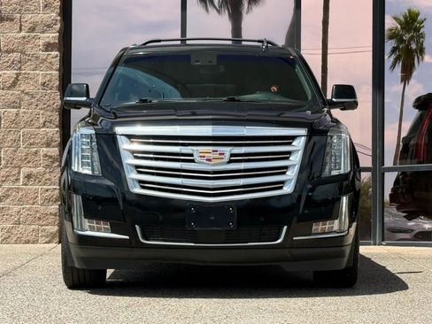 Used 2018 Cadillac Escalade ESV Platinum AWD/4WD image 20
