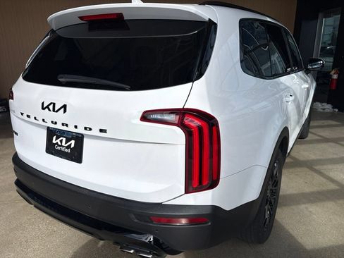 Certified 2022 Kia Telluride SX w/ SX Prestige Package AWD/4WD image 13