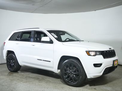 Used 2017 Jeep Grand Cherokee Altitude