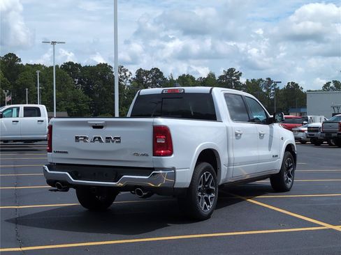 New 2026 RAM 1500 Laramie AWD/4WD image 7