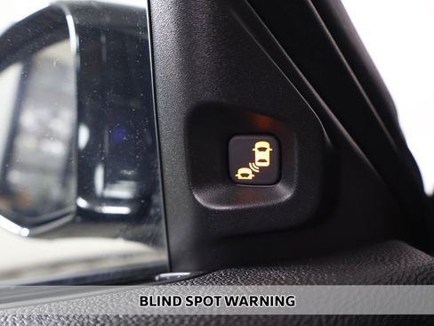 Used 2025 Acura MDX SH-AWD image 5