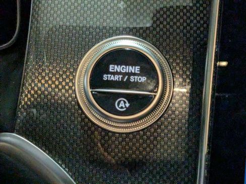 Certified 2025 Mercedes-Benz GLC 300 4MATIC image 17