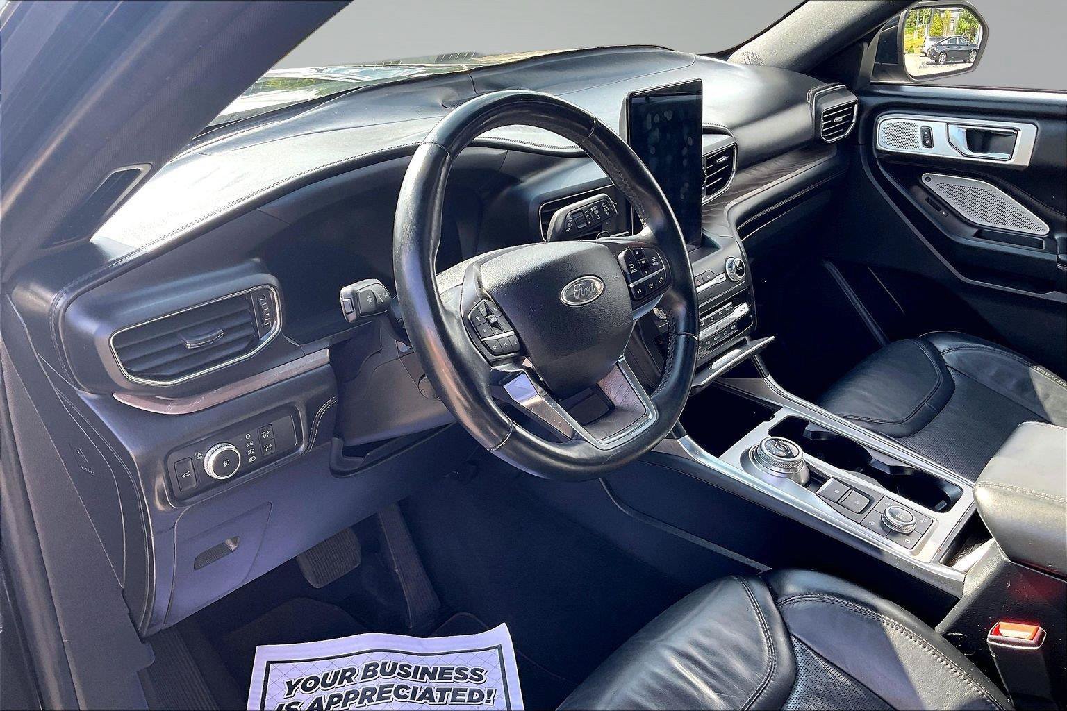 Used 2020 Ford Explorer Platinum w/ Premium Technology Package AWD/4WD image 14