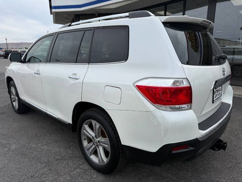 Used 2012 Toyota Highlander Limited w/ Tow Pkg FWD image 6