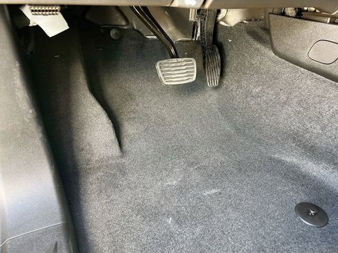 New 2026 GMC Canyon AT4 image 14