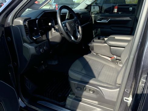 Used 2024 Chevrolet Silverado 1500 RST image 23