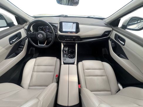 Used 2023 Nissan Rogue SL w/ SL Premium Package image 12