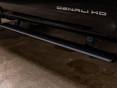 Used 2025 GMC Sierra 2500 Denali Ultimate w/ Max Trailering Package AWD/4WD image 13