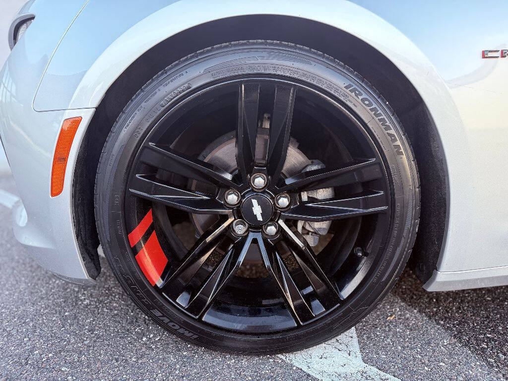 Used 2018 Chevrolet Camaro LT w/ Redline Edition RWD image 26