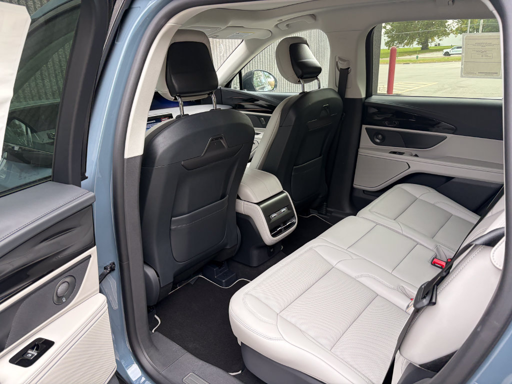 New 2026 Lincoln Nautilus Premier w/ Equipment Group 102A AWD/4WD image 14