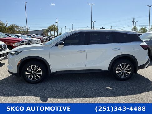 Used 2023 INFINITI QX60 Pure image 2